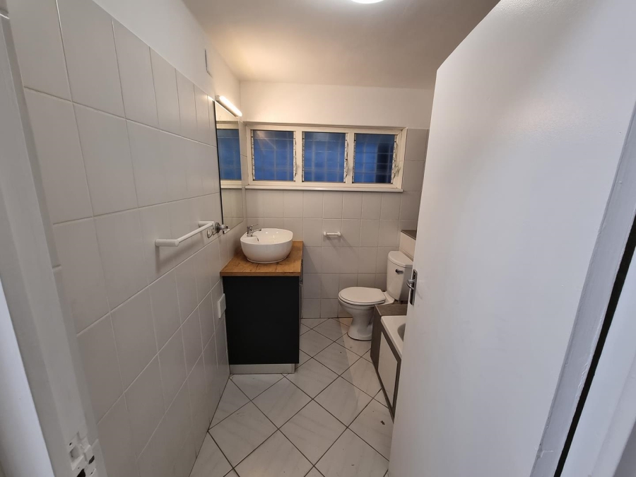 3 Bedroom Property for Sale in Vredehoek Western Cape